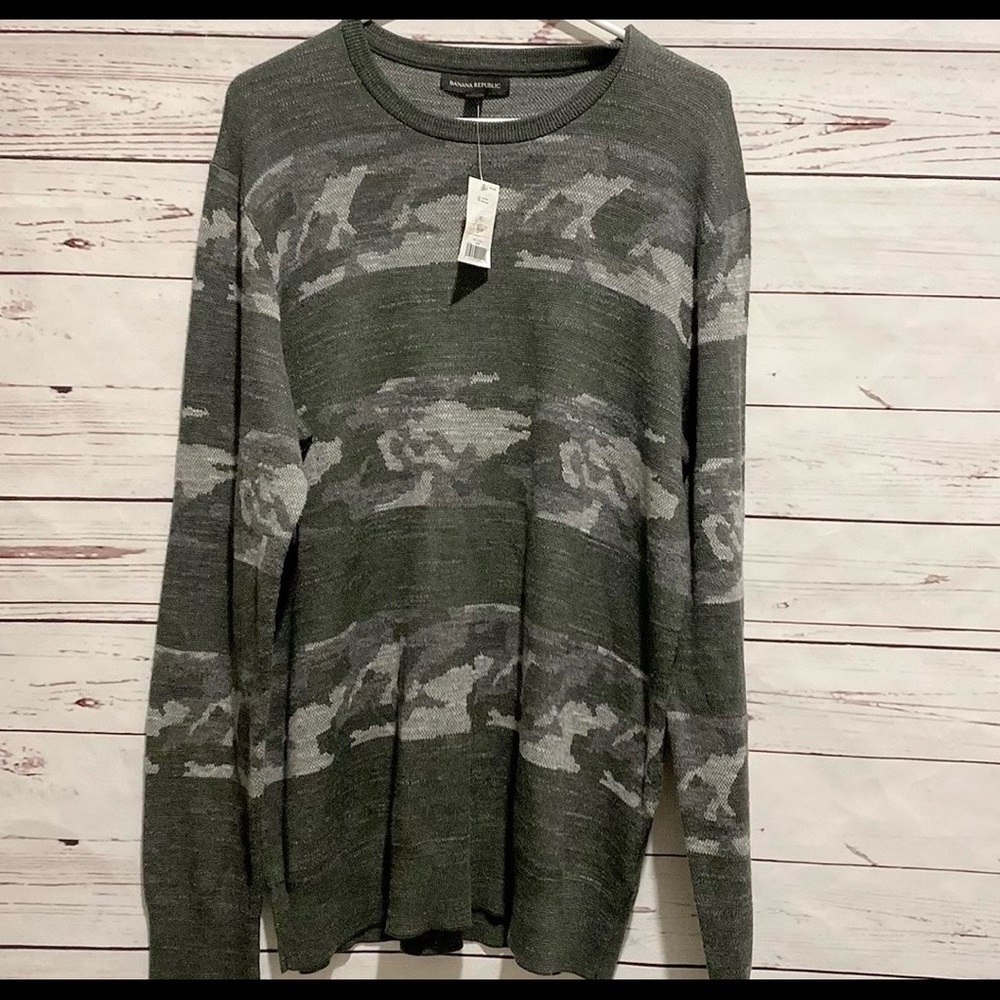 NWT BR camo sweater - Picture 2 of 3